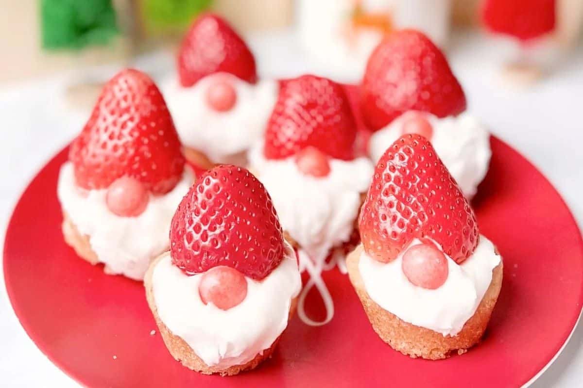 Gnome Cookie Cups.