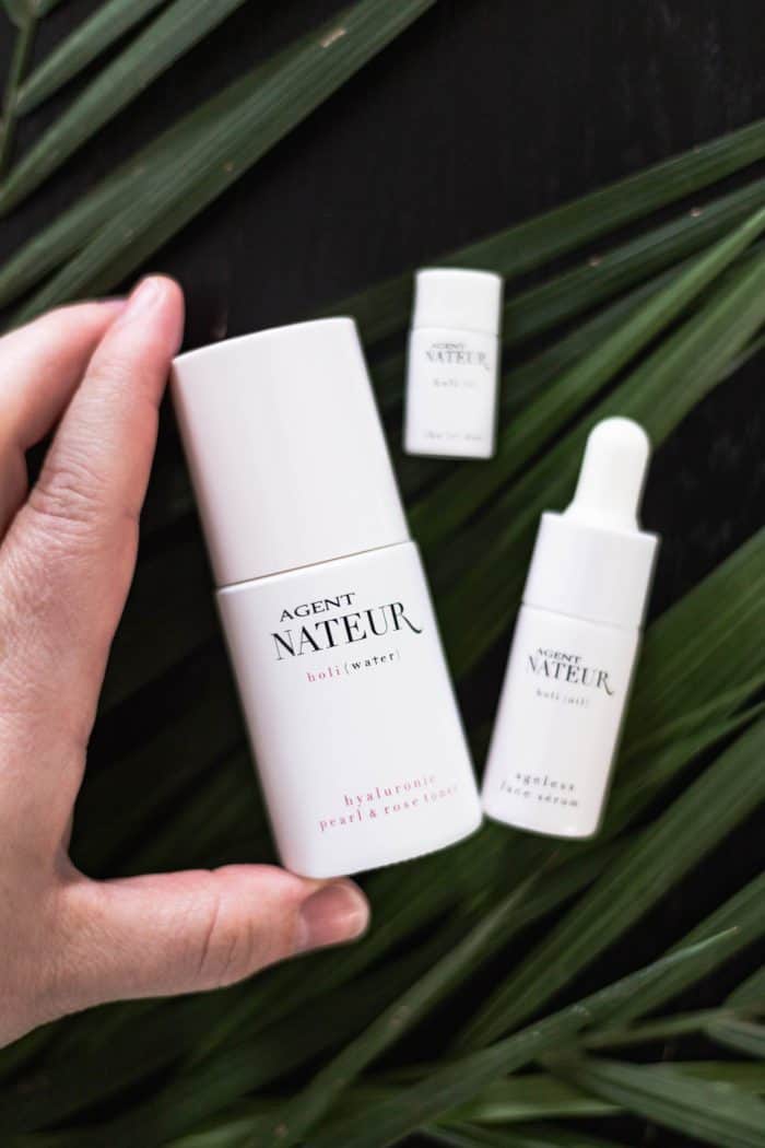 Blended with Bulgarian rose water, lavender water, hyaluronic acid, pitaya, pearl, and cucumber, this ultra-moisturizing toner exfoliates, plumps, tightens, brightens, firms, and imparts a radiant glow. We combined the finest non-toxic ingredients from Europe and the middle east to cleanse, hydrate, and soften skin.