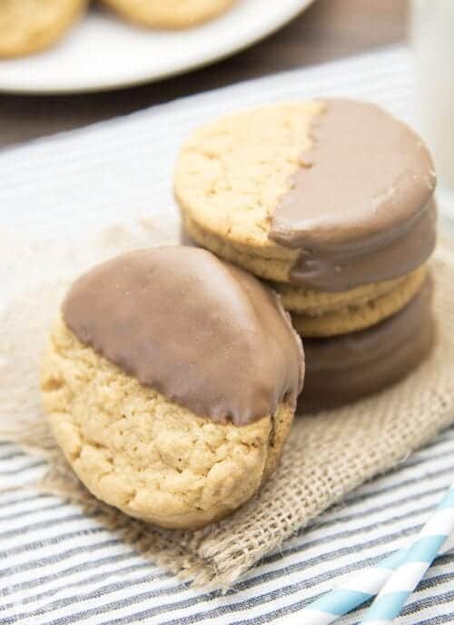 chocolate dipped peanut butter sandwich cookies 