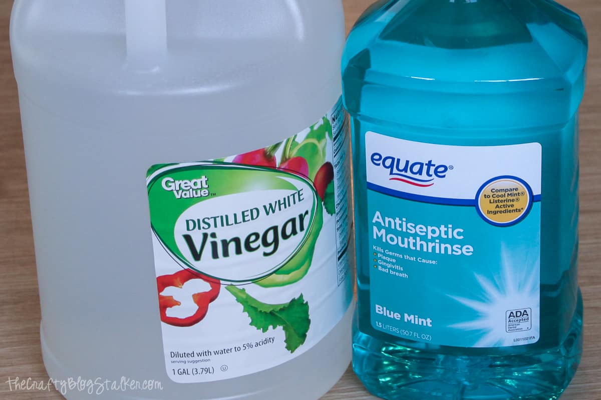 Get Soft and Smooth Feet with Vinegar and Listerine