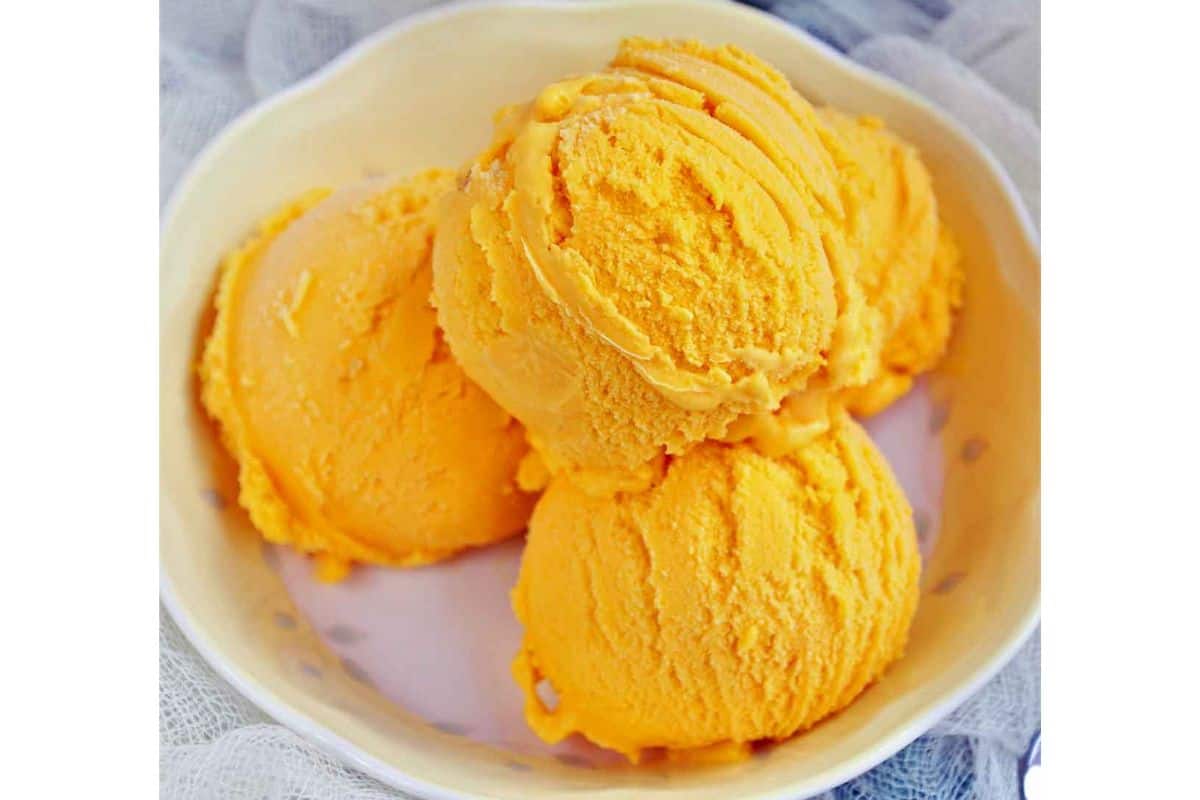 Mango Ice Cream.
