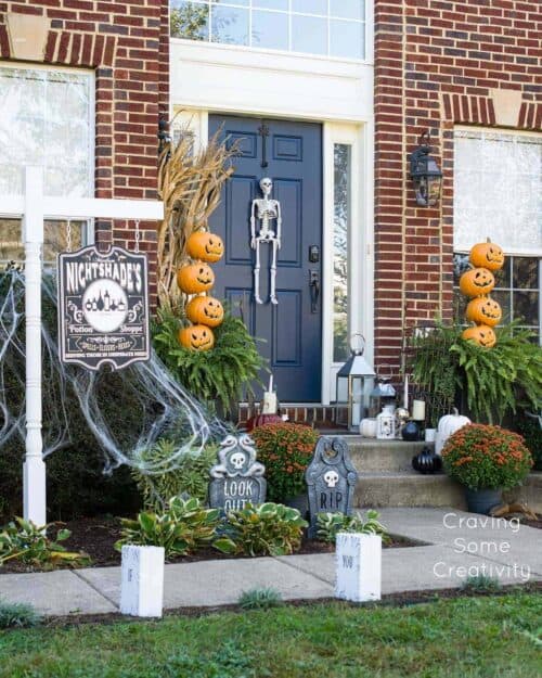 . Halloween Apothecary Witch Decorations.