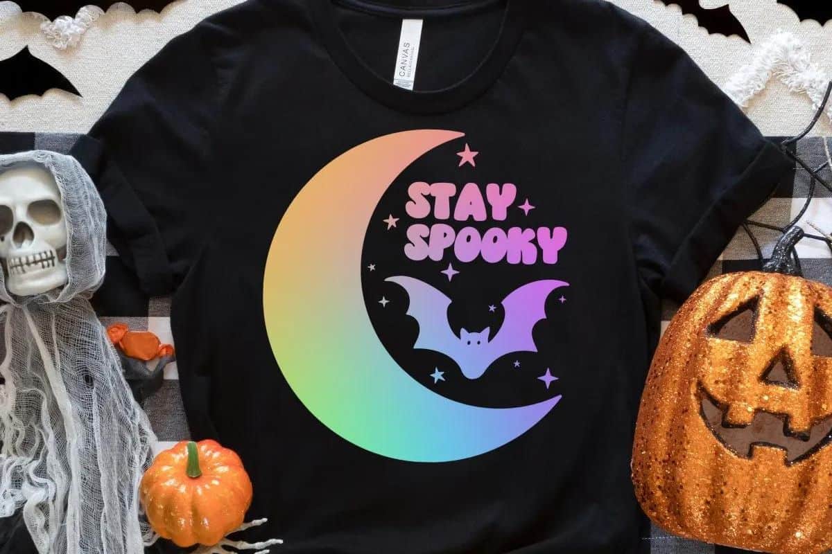 Black t-shirt with a stay spooky design.