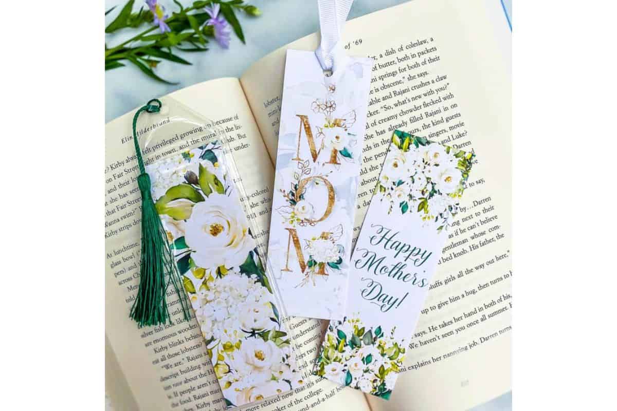 Free Printable Mother's Day Bookmarks.