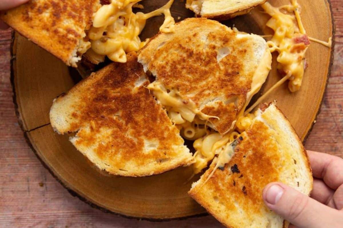 Mac and Cheese Grilled Cheese.